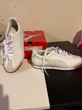 Puma White Leather Sneakers with Gum Soles